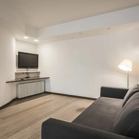 Myplace Via Castelmenardo Apartment *