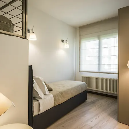 Myplace Via Castelmenardo Apartment *